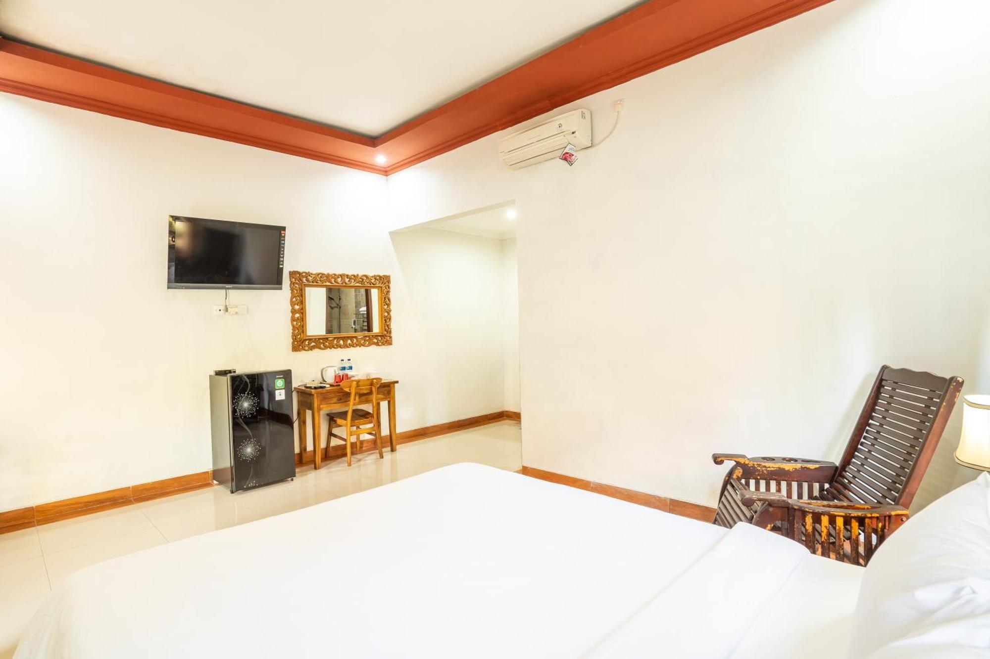 นีร์มาลา เกสท์ฮาส์ Hotel เกอรามัส ภายนอก รูปภาพ