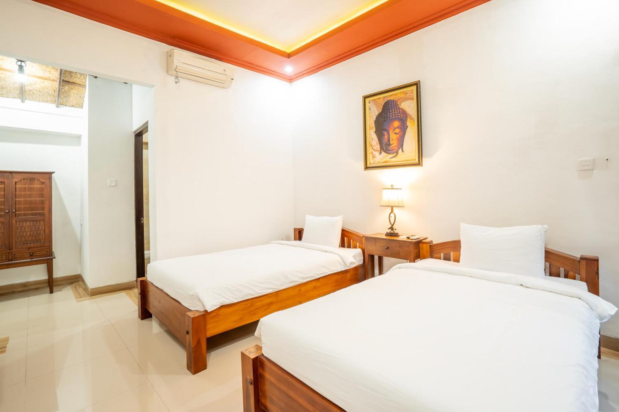 นีร์มาลา เกสท์ฮาส์ Hotel เกอรามัส ภายนอก รูปภาพ